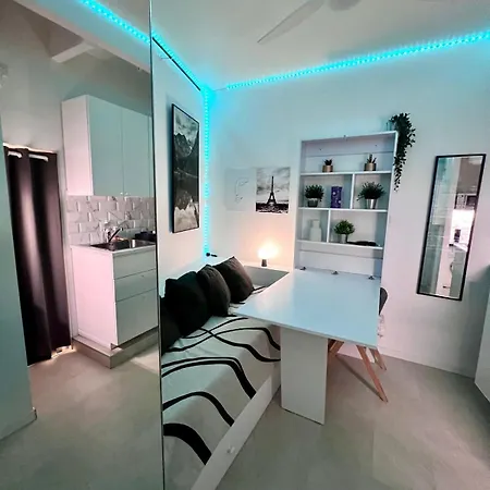Mini-studio De 15m2 A 8 Min De Paris 迈松阿尔福