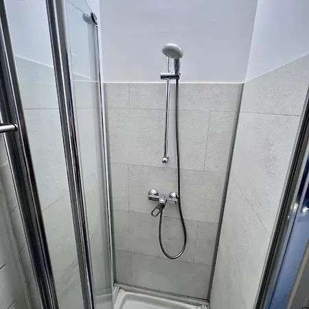 公寓 Mini-studio De 15m2 A 8 Min De Paris 迈松阿尔福